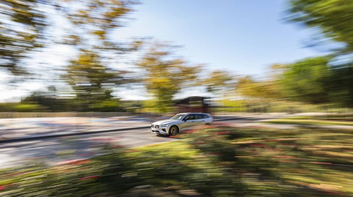 Volvo V60 Polestar Engineered T8 Twin Engine AWD (1)