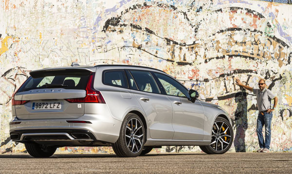 Volvo V60 Polestar Engineered T8 Twin Engine AWD (10)