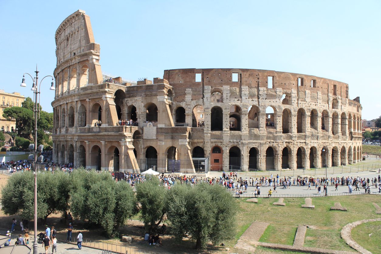 Los monumentos de Italia. El Coliseo de Roma, uno de los más conocidos y visitados.