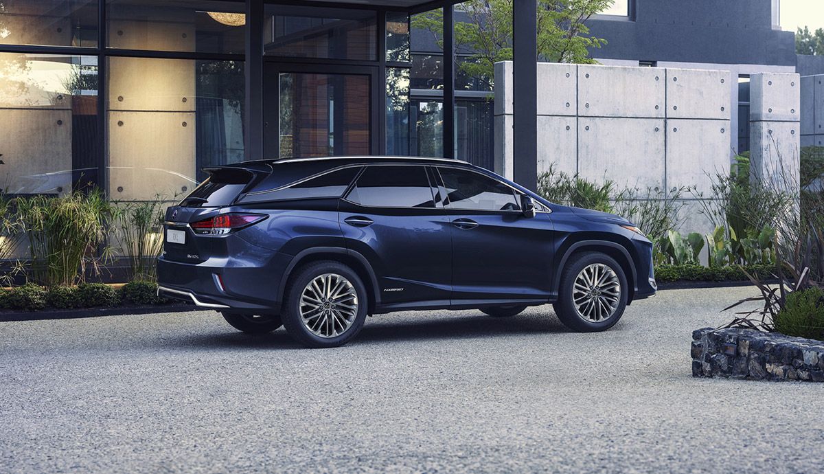 Lexus RX L.