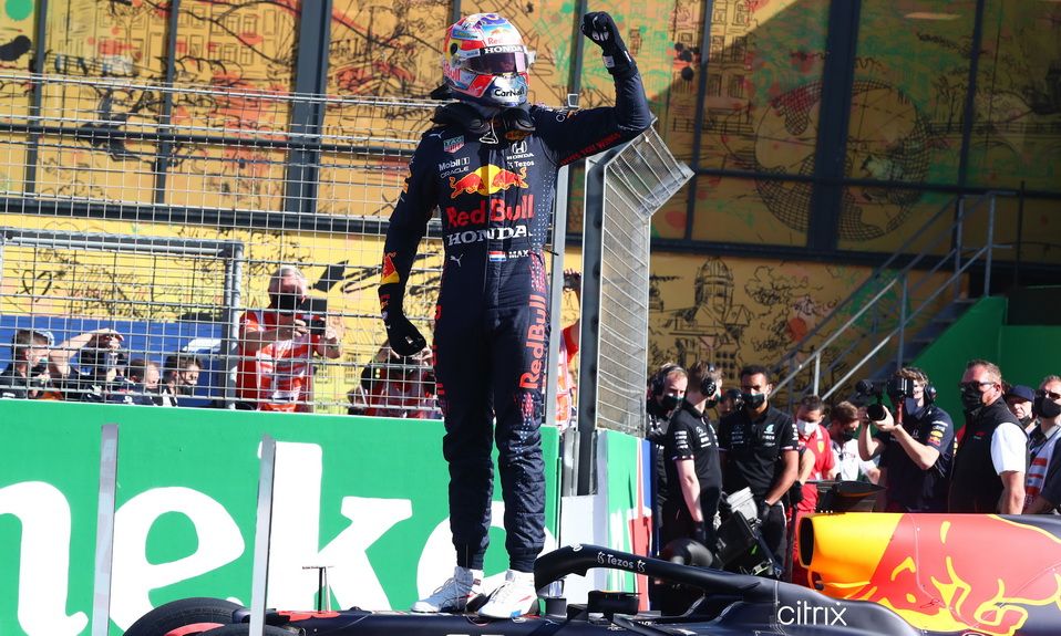 Max Verstappen consiguió la pole position por delante de su público