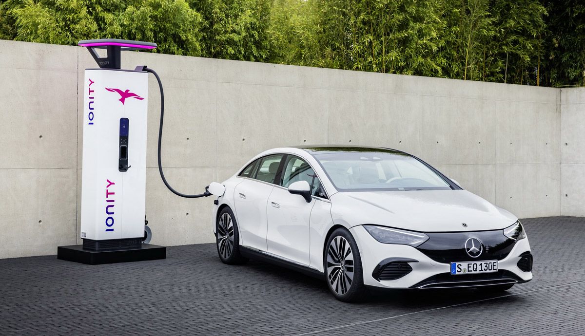Mercedes-Benz EQE.