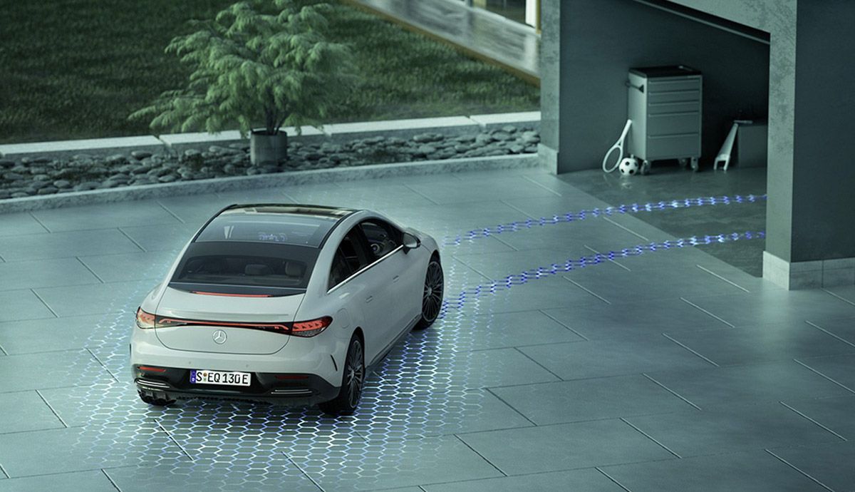 Mercedes-Benz EQE.
