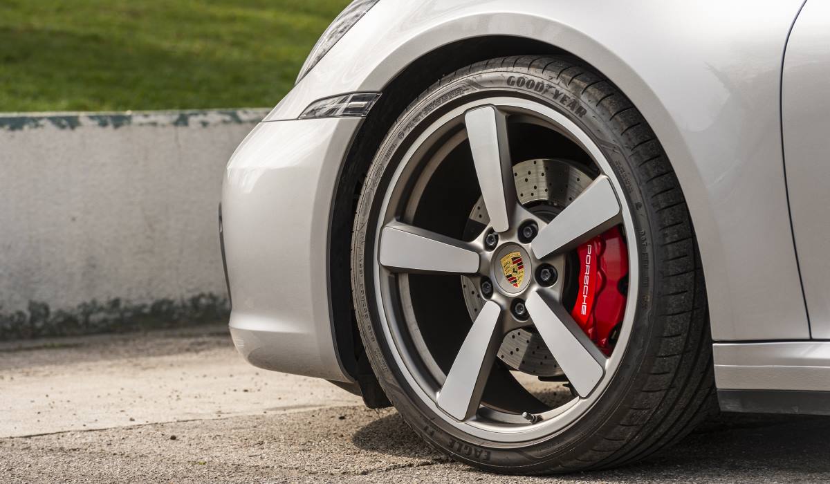 34 Porsche 911 targa 4S