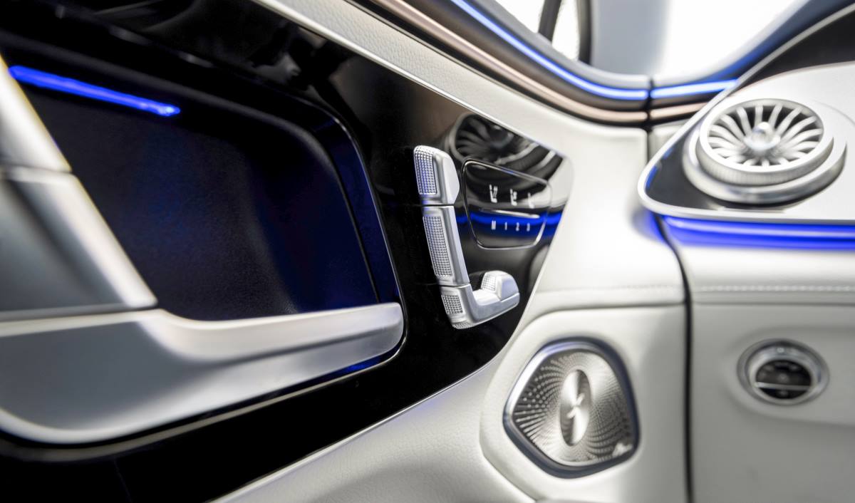 Mercedes EQS