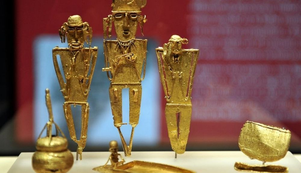 Piezas de oro del pueblo Muisca.