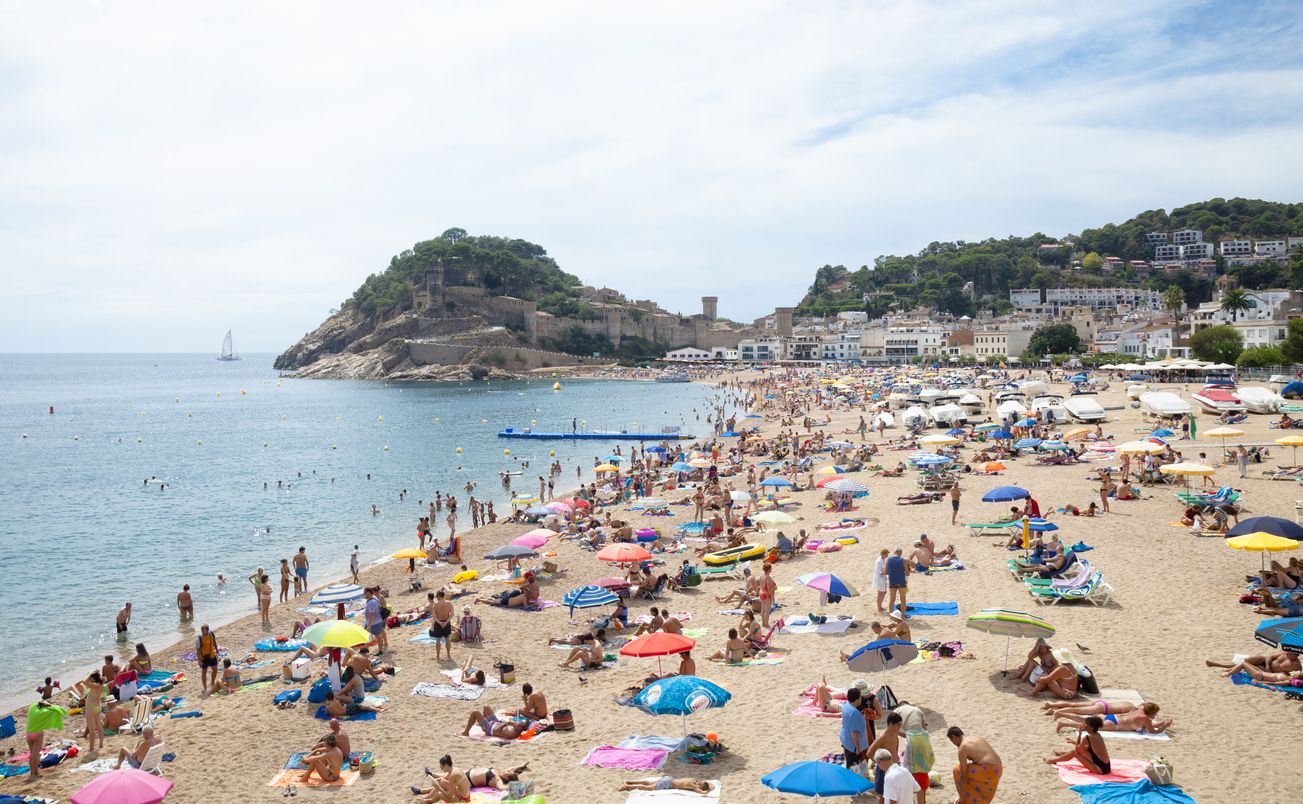 Las playas se llenaron este verano como consecuencia de las altas temperaturas. Foto: IStock.