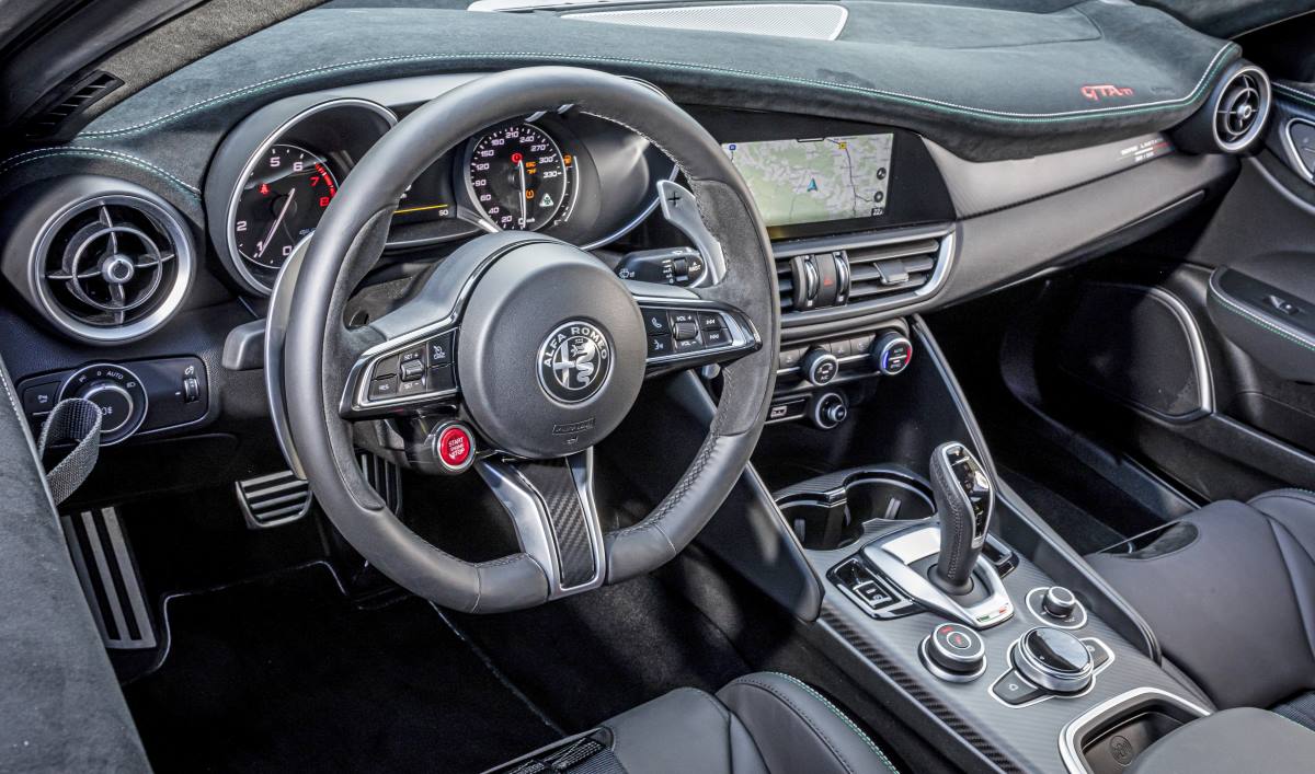 Alfa Romeo Giulia GTAm 5