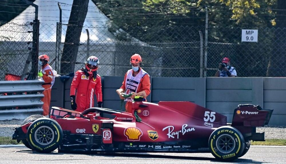 Carlos Sainz accidente FP2