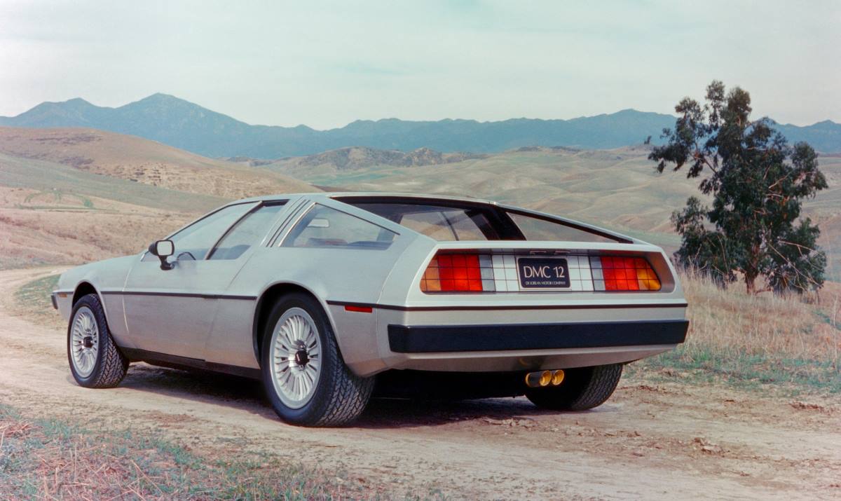 DeLorean DMC 2
