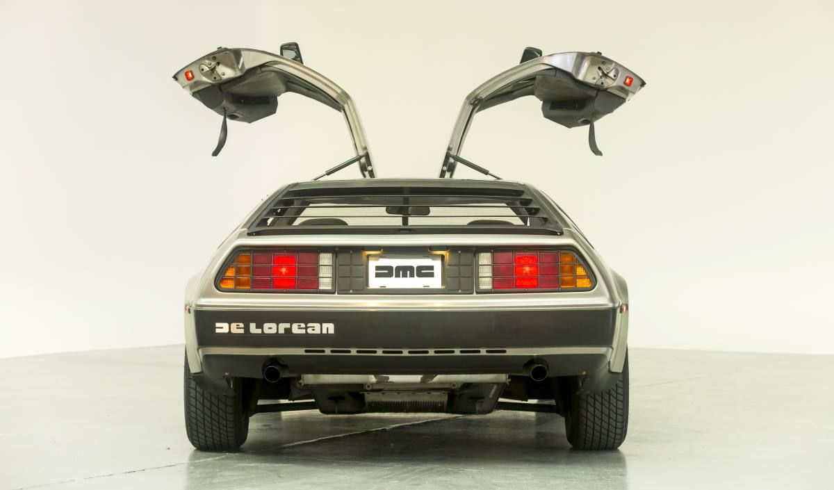 DeLorean DMC 12