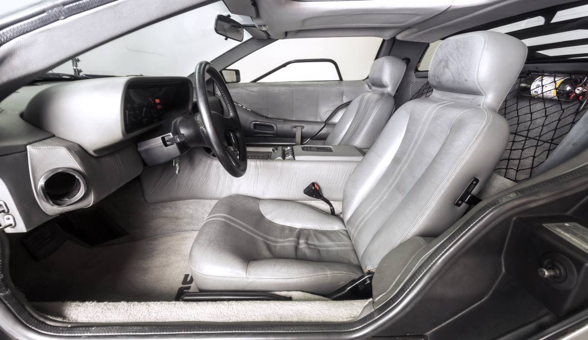 DeLorean DMC