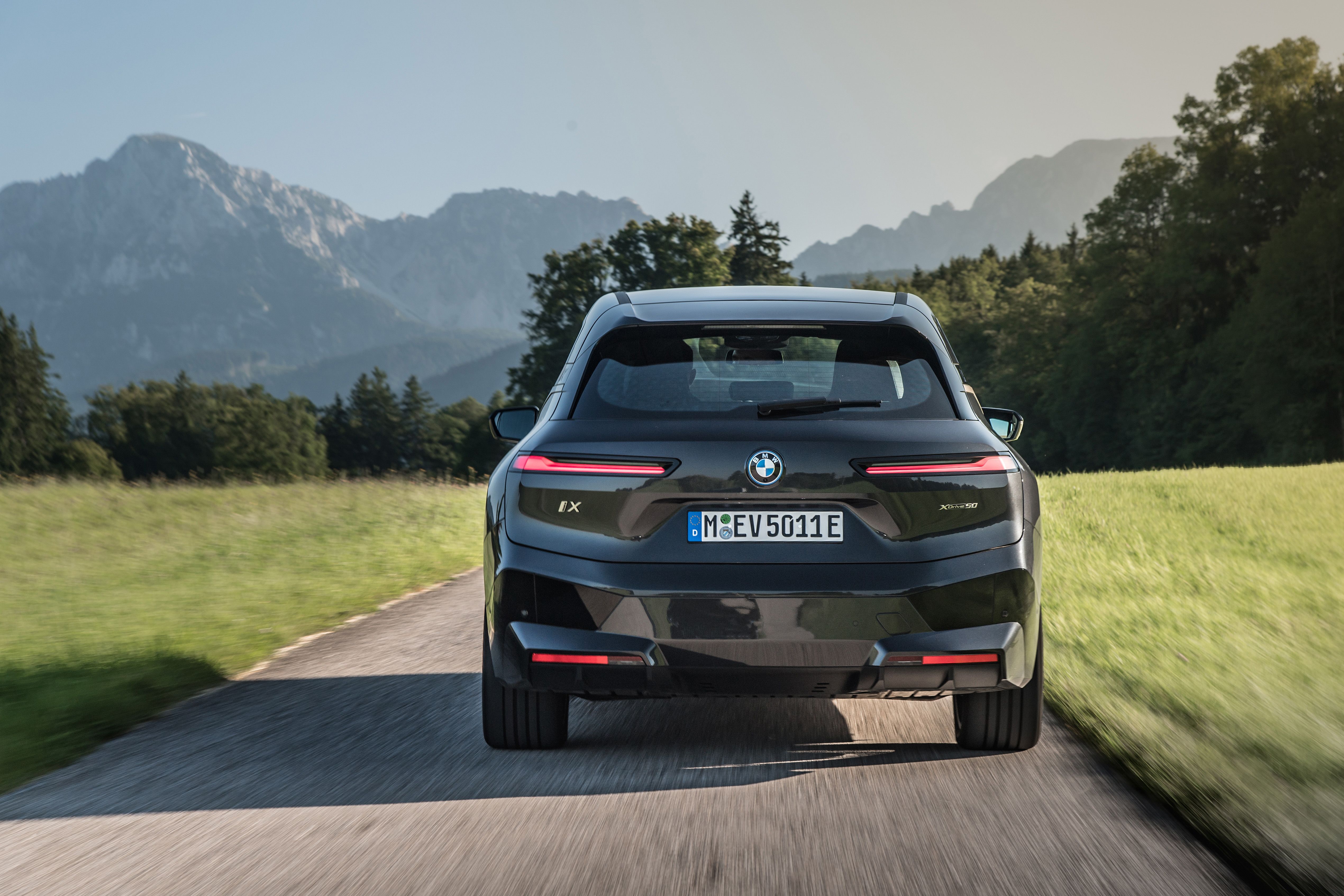 BMW iX xDrive i50 
