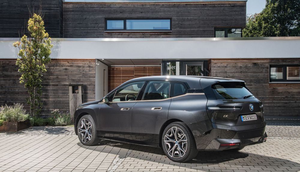 BMW iX xDrive i50 