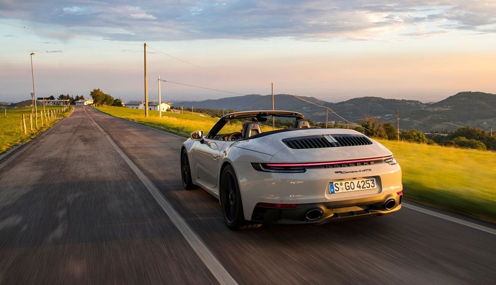 Porsche 911 Carrera 4 GTS Cabriolet 