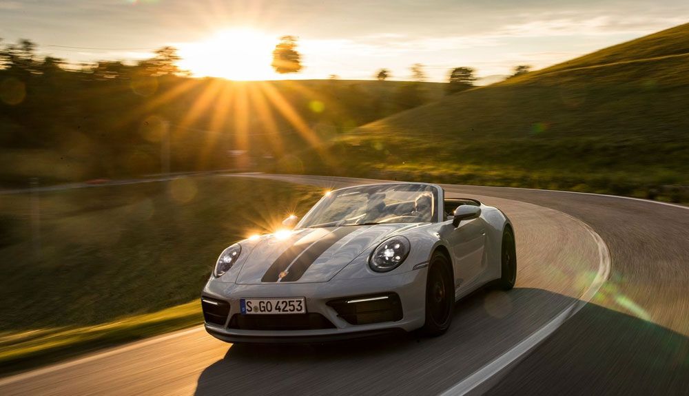 Porsche 911 Carrera 4 GTS Cabriolet 