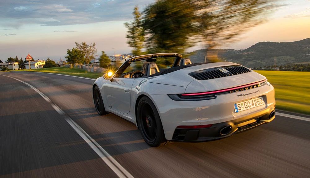 Porsche 911 Carrera 4 GTS Cabriolet 