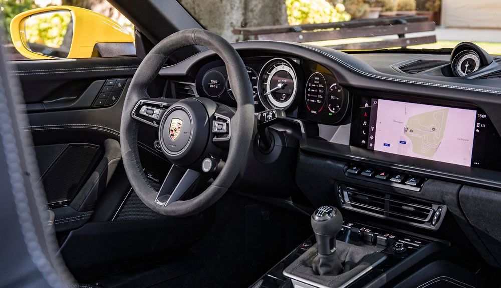 Porsche 911 Carrera GTS Cabriolet 