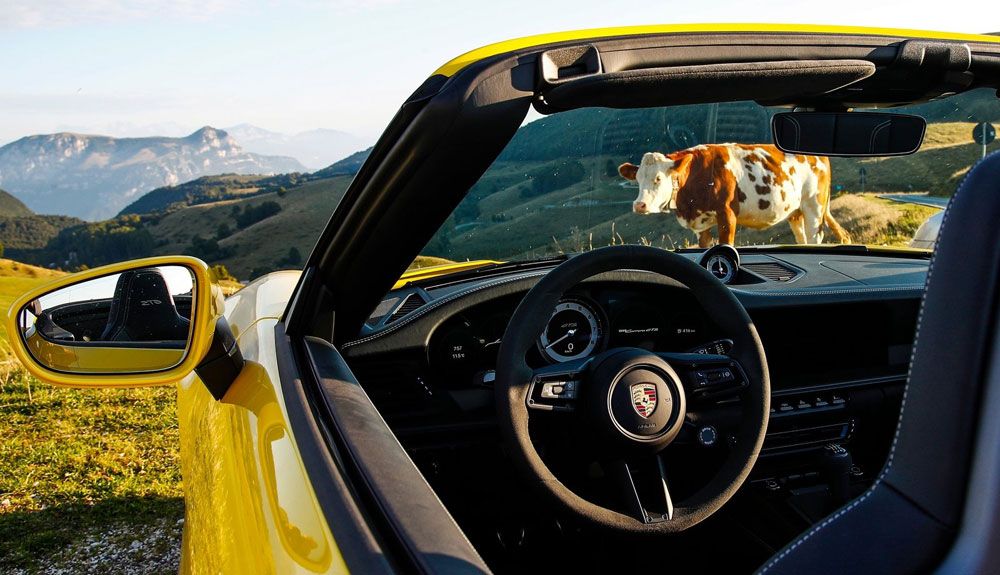 Porsche 911 Carrera GTS Cabriolet 