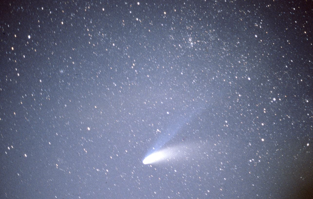 El cometa Hale-Bopp pasó muy cerca de la Tierra. Foto: IStock.