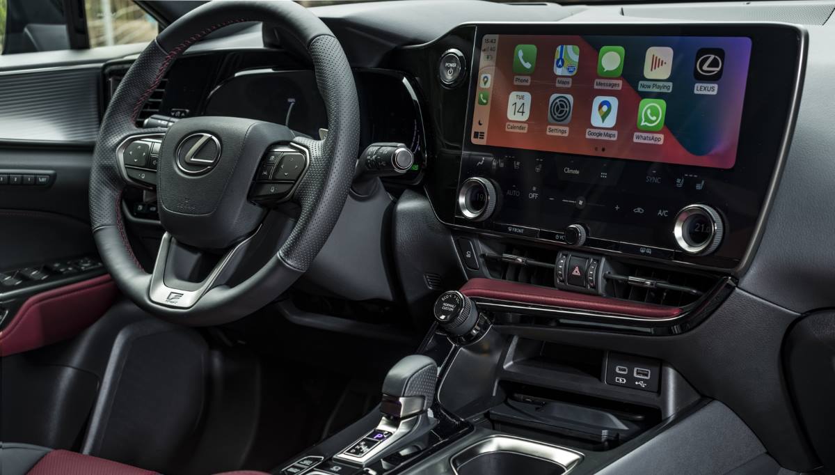 Lexus NX 2021, su interior