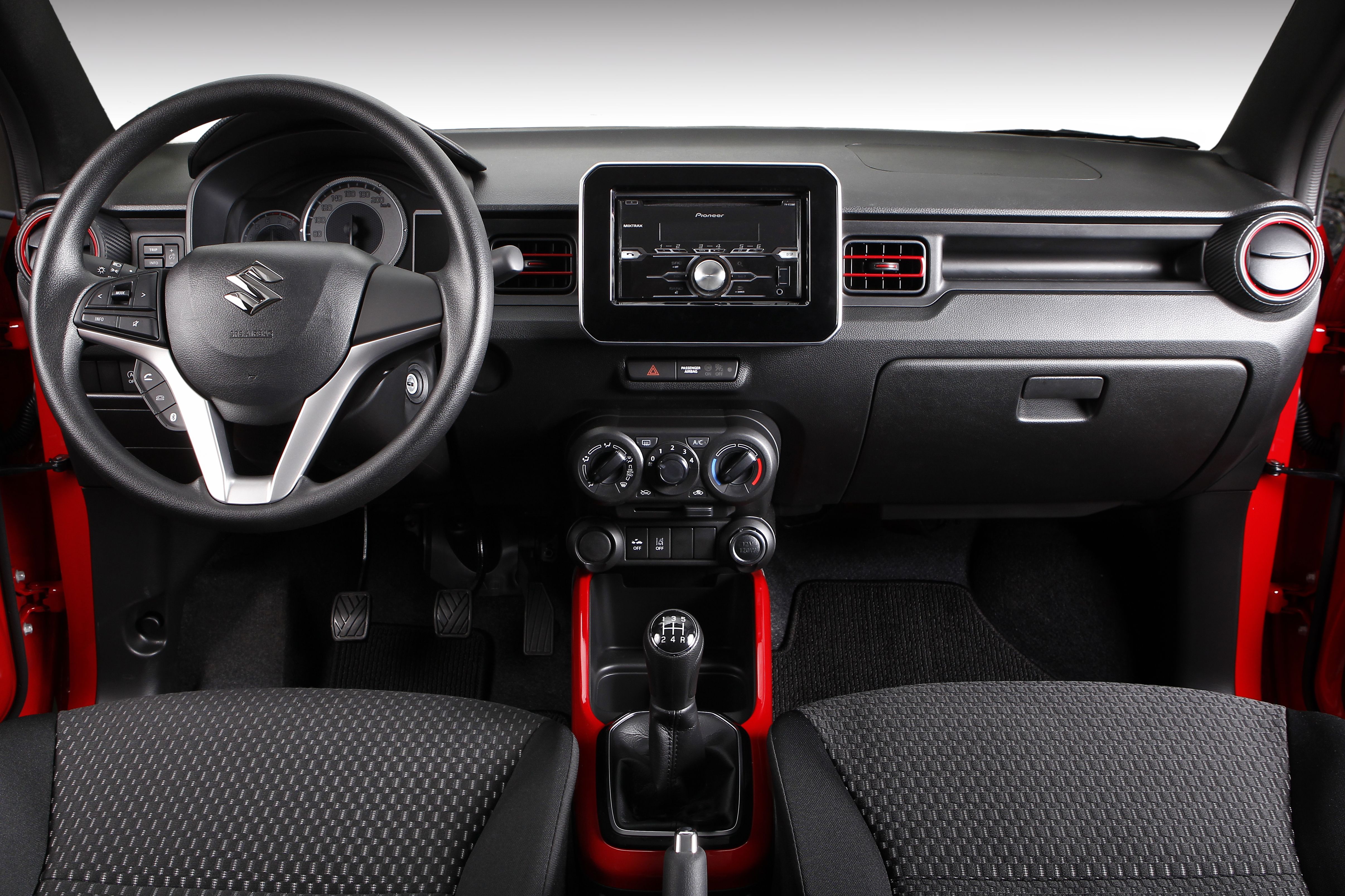 Suzuki Ignis.
