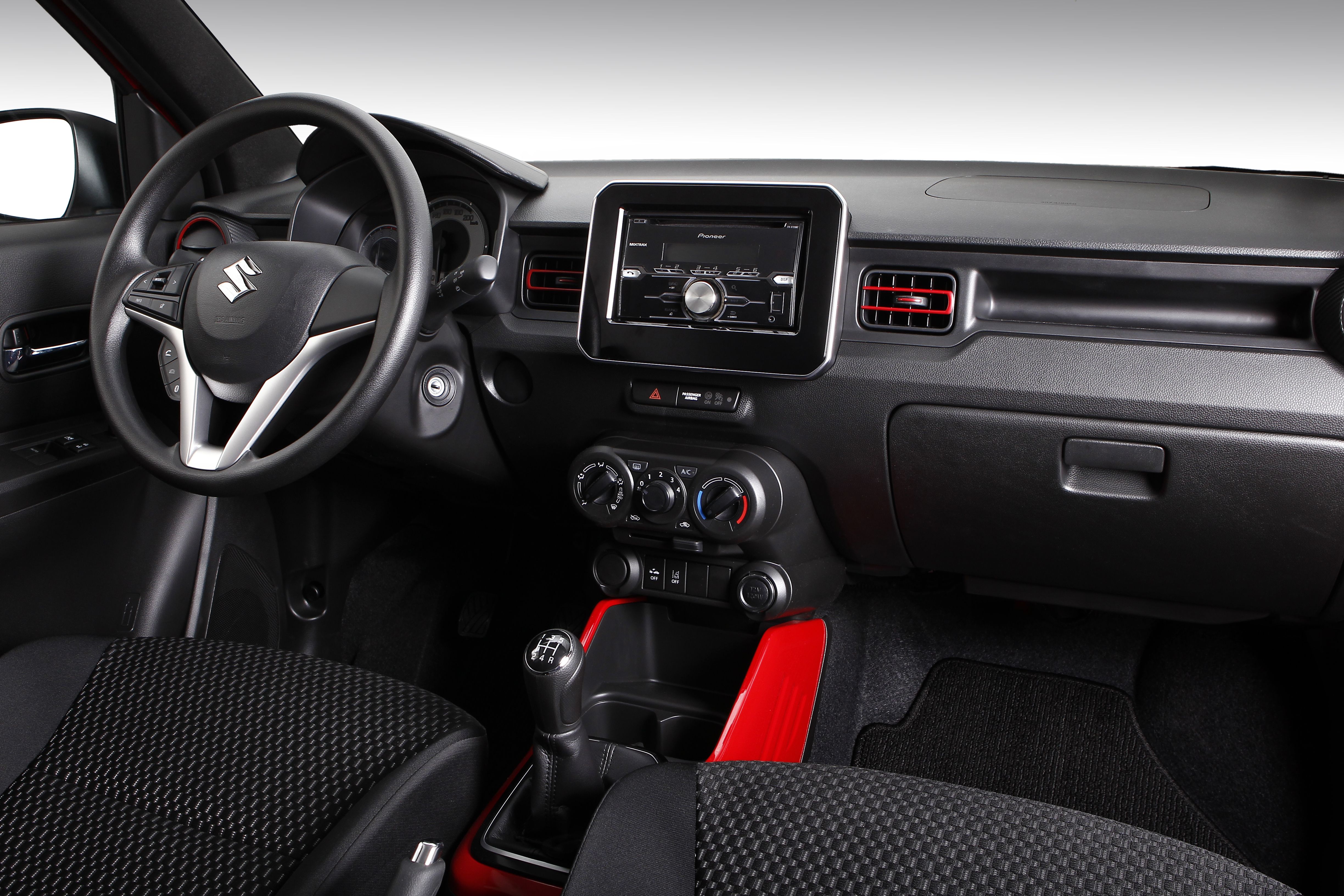 Suzuki Ignis.
