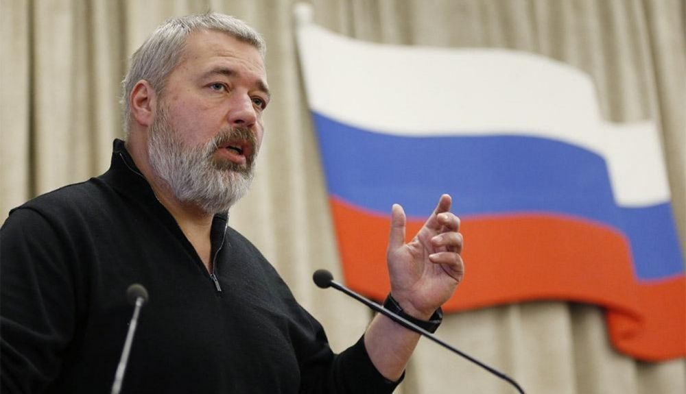 Dmitry Andreyevich Muratov es uno de los fundadores del periódico independiente Novaja Gazeta. Dmitry Andreyevich Muratov es uno de los fundadores del periódico independiente Novaja Gazeta.