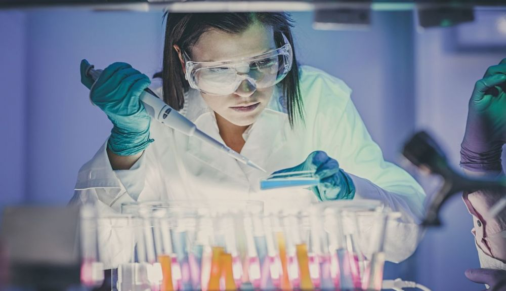 Se están realizando importantes investigaciones  en el área de las nanomateriales antivirales.