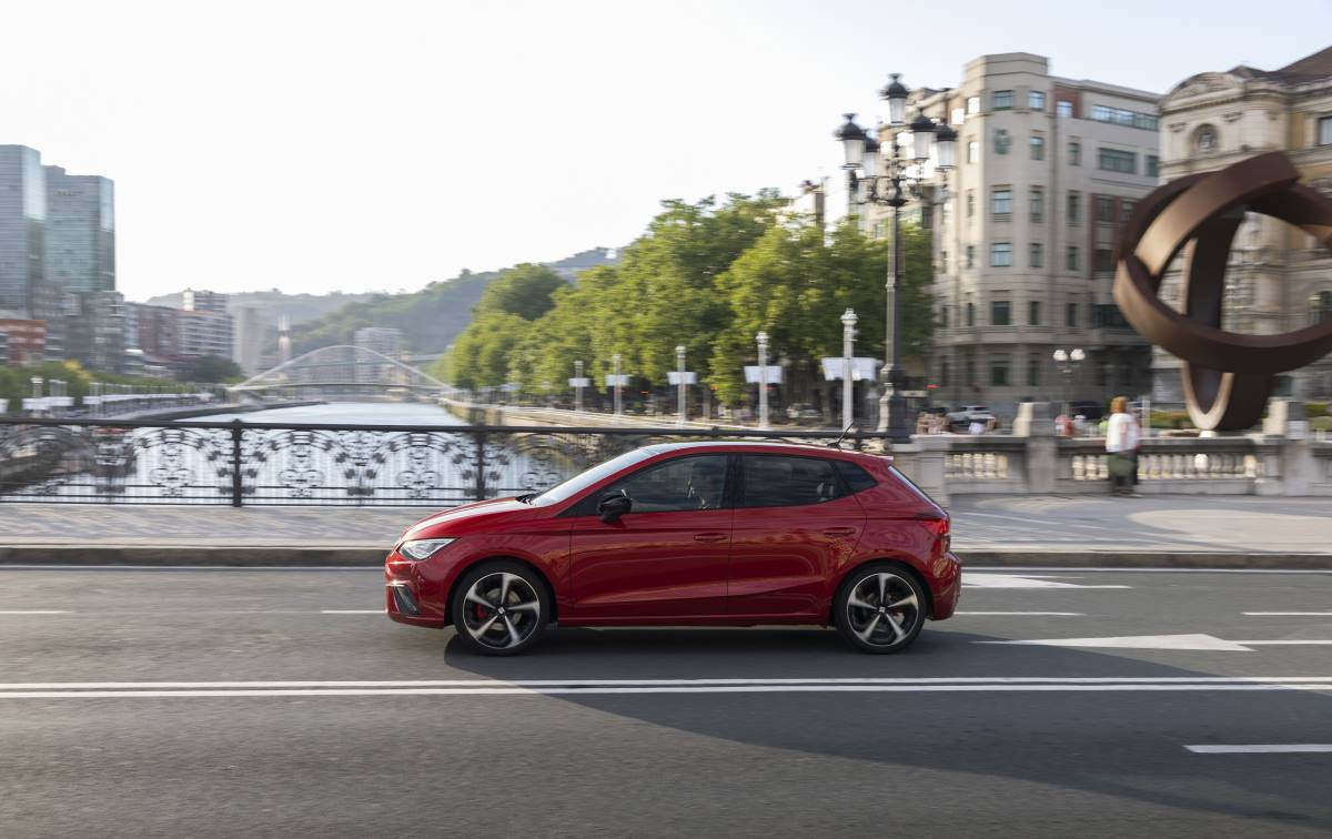024 SEAT Ibiza FR Desire Red High