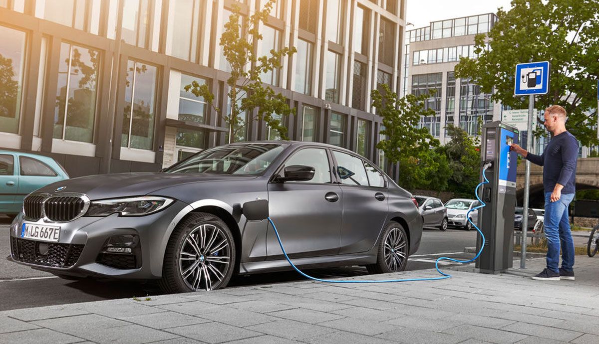 El BMW Serie 3 eléctrico contará con 700 kilómetros de autonomía.