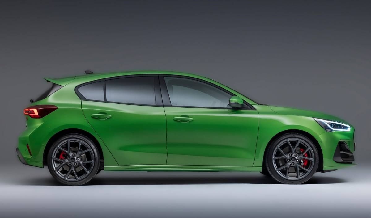 Ford Focus ST 2022 6