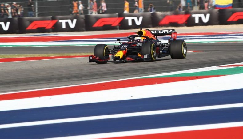 Q2 Max Verstappen (Red Bull) marcó el mejor tiempo en la Q2 con las gomas medias Q2 Max Verstappen (Red Bull) marcó el mejor tiempo en la Q2 con las gomas medias