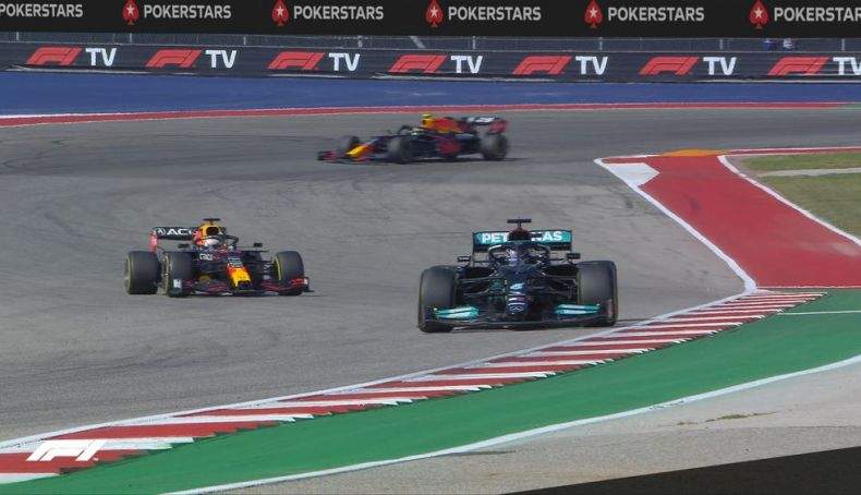 1 Hamilton por delante de los Red Bull de Verstappen y Pérez