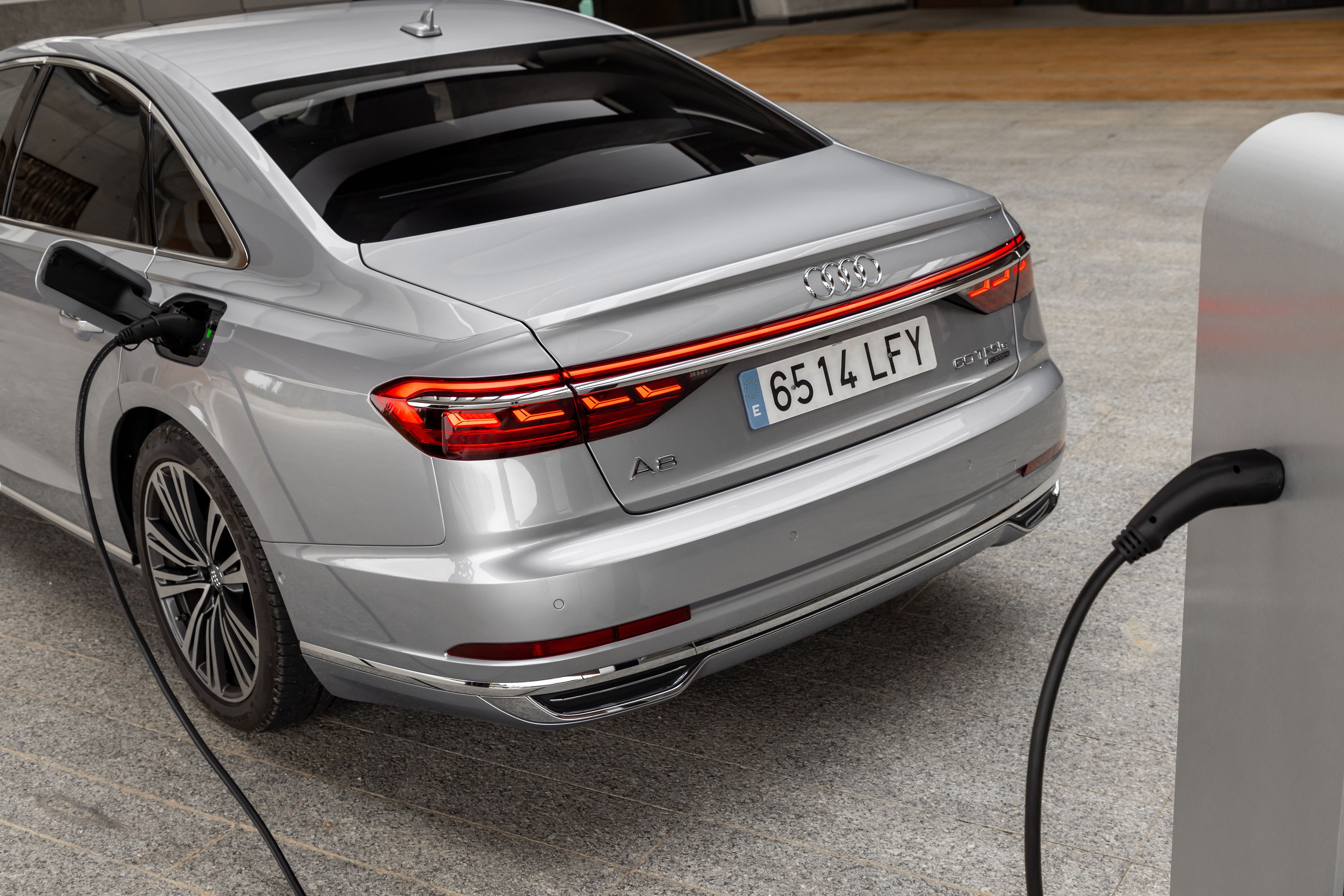 Audi A8 60 TFSIe 
