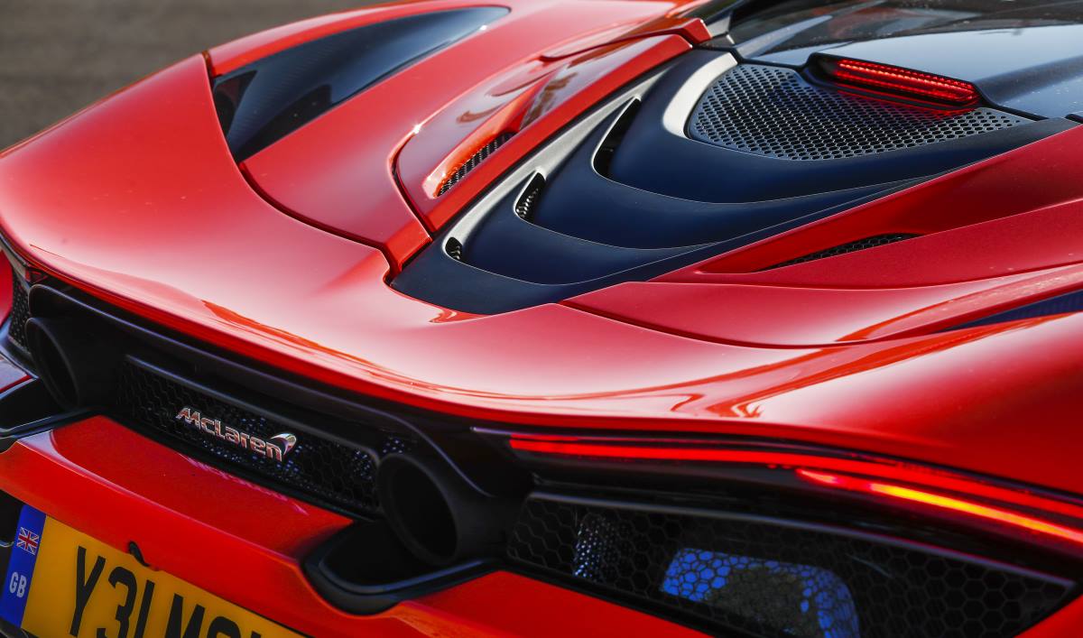 McLaren 720 S  014
