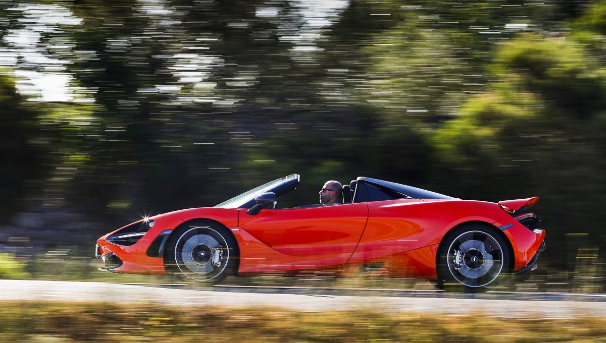 McLaren 720 S  034