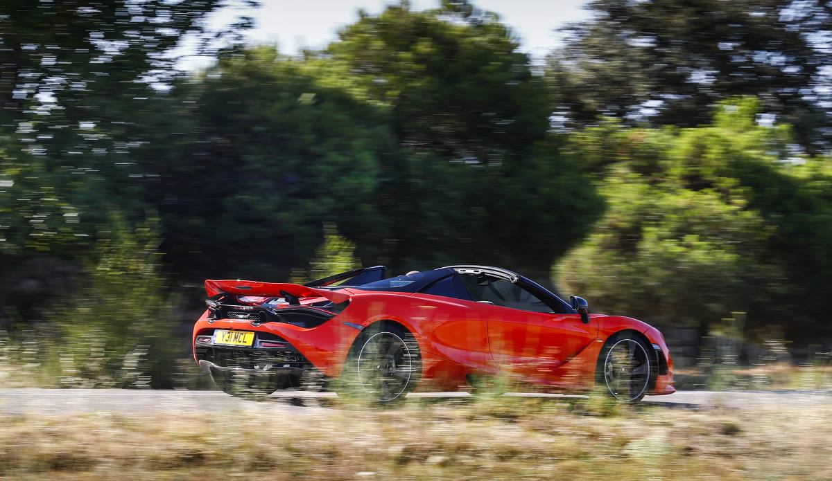 McLaren 720 S  035