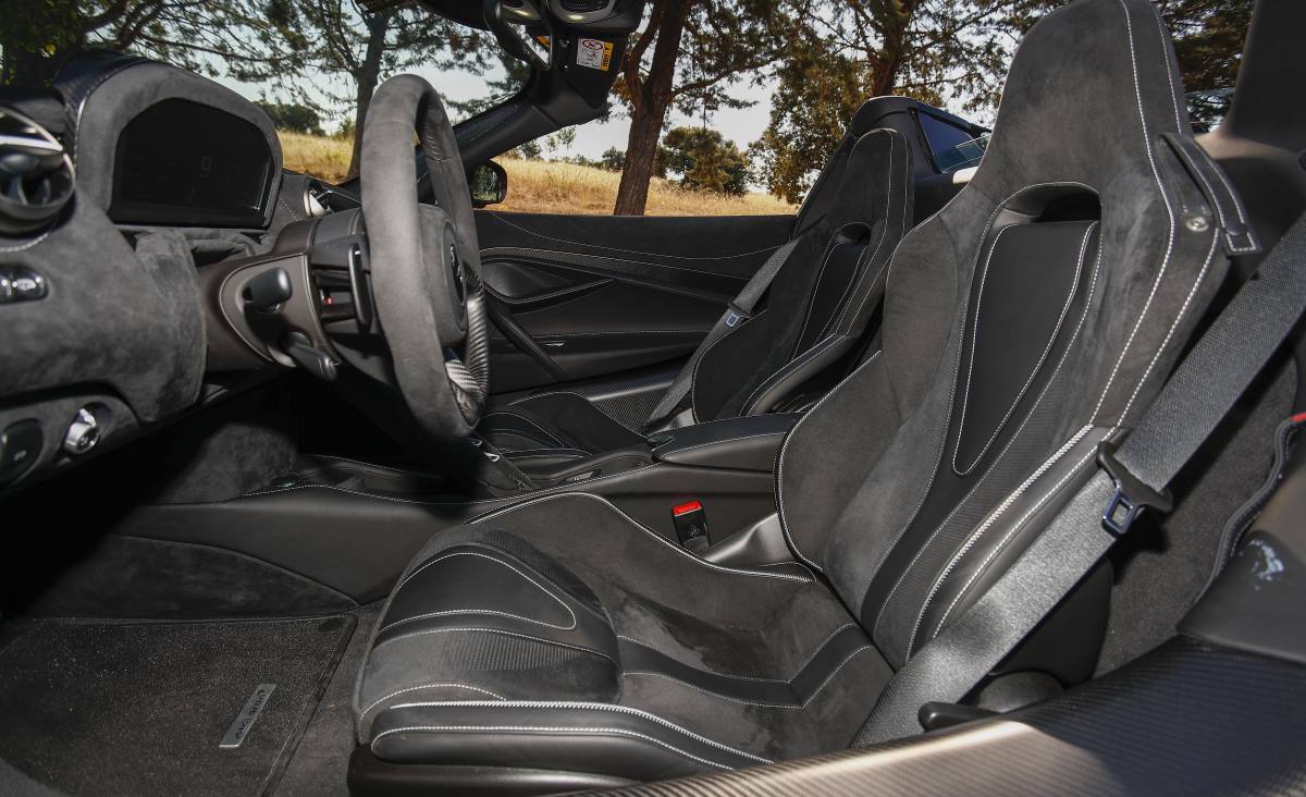McLaren 720 S  046