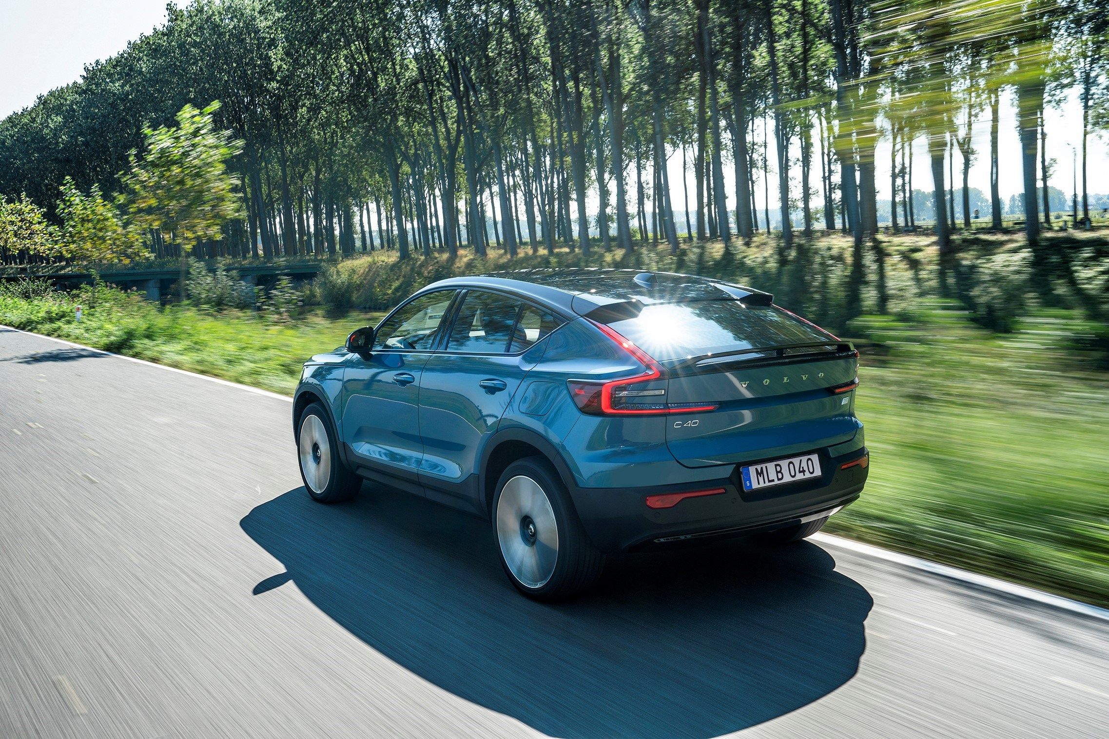 El renting es una buena opción para subirte a un coche eléctrico
