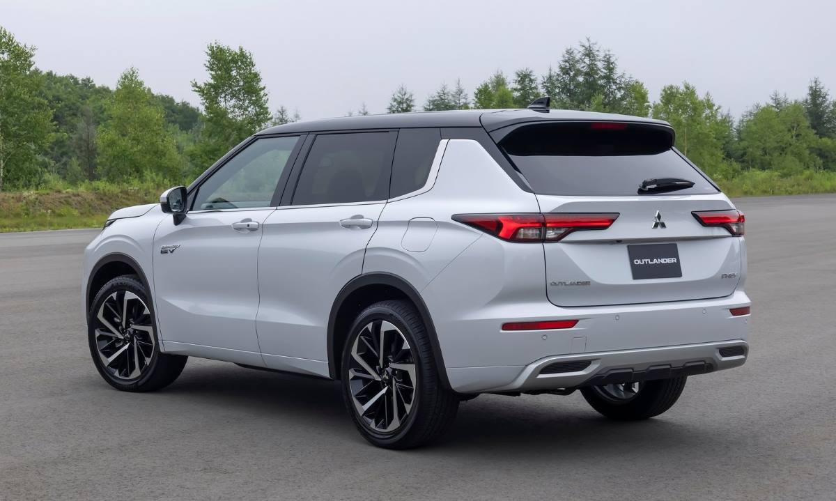 Mitsubishi Outlander PHEV 2022 9