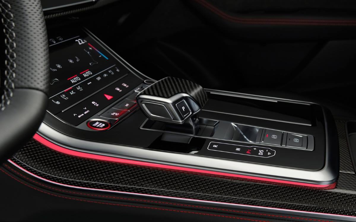 Detalles de diseño del interior del Q7 Competition Plus