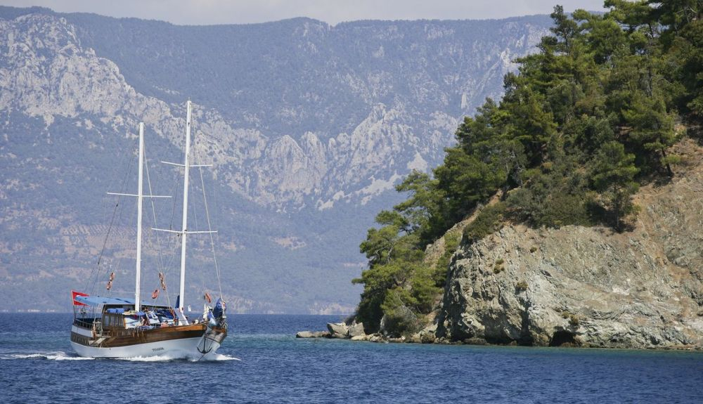 Un crucero en una goleta por la costa de Turquía es una gran experiencia. Un crucero en una goleta por la costa de Turquía es una gran experiencia.