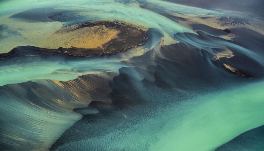 Hermosos ríos glaciares de color esmeralda de Islandia. Hermosos ríos glaciares de color esmeralda de Islandia.