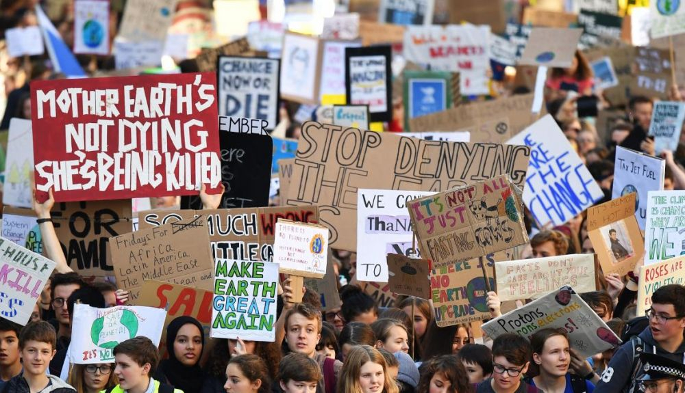Personas de todas las edades se reunieron en George Square para exigir acciones climáticas. Personas de todas las edades se reunieron en George Square para exigir acciones climáticas.