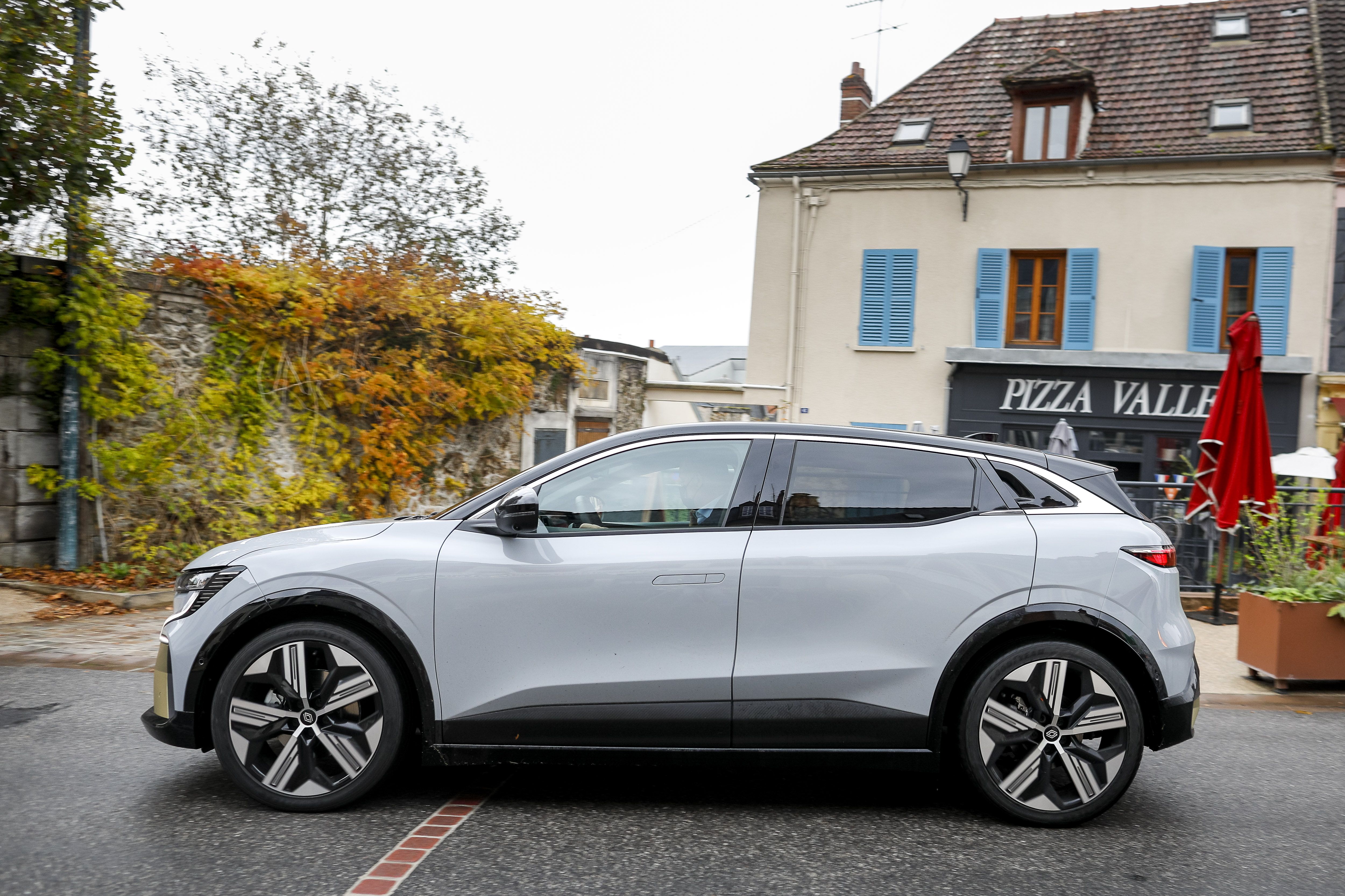 Renault Mégane E-Tech Electric: primeras unidades preseries.