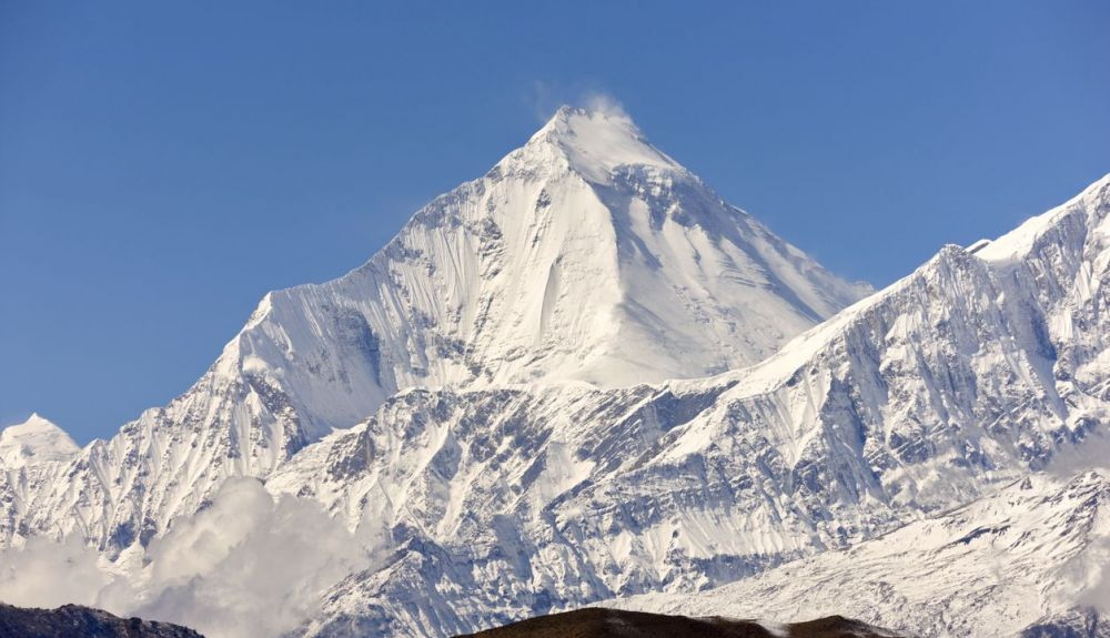 El Everest es hoy la montaña más alta del mundo con 8.849 metros. El Everest es hoy la montaña más alta del mundo con 8.849 metros.