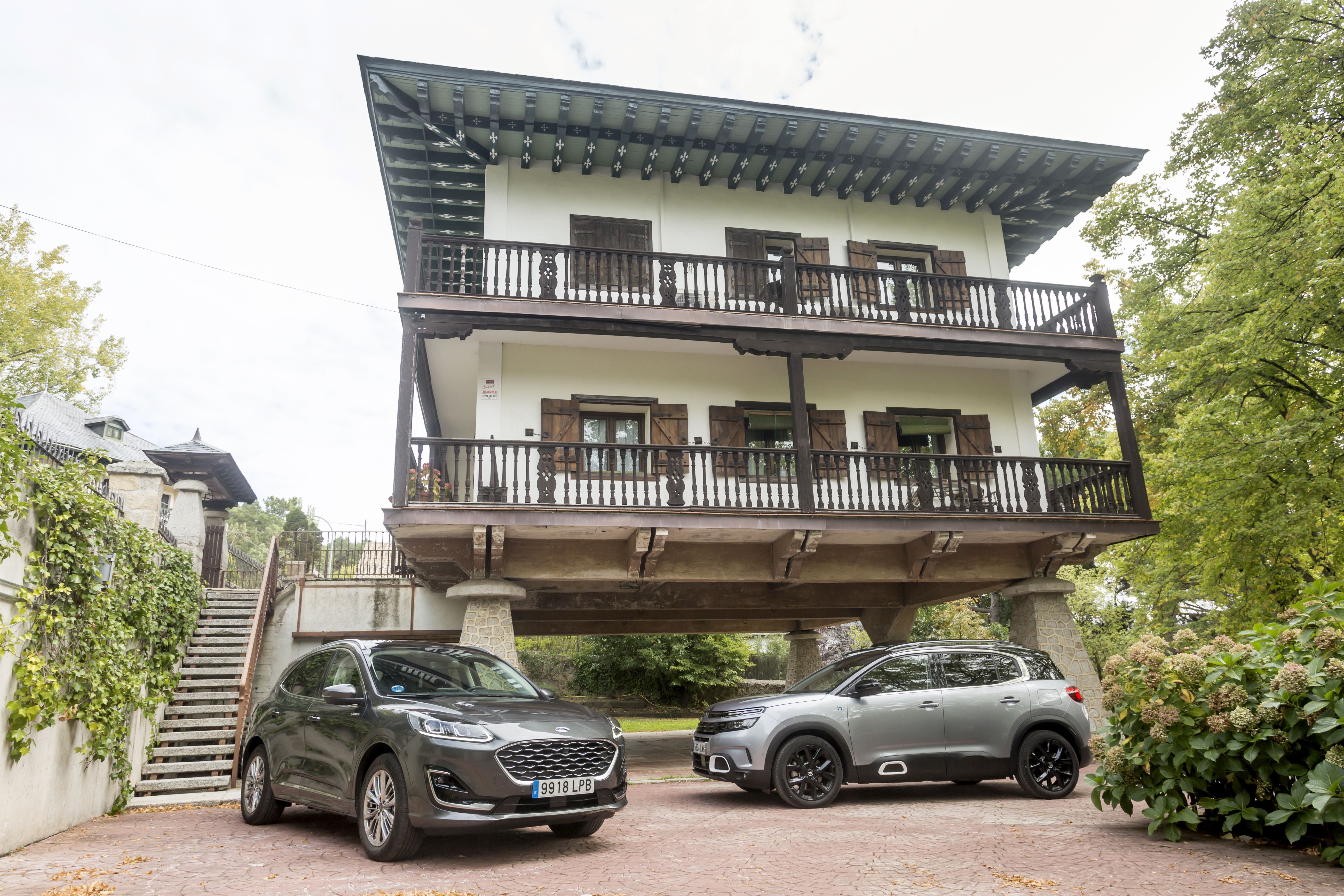 Citroën C5 Aircross Hybrid vs Ford Kuga PHEV