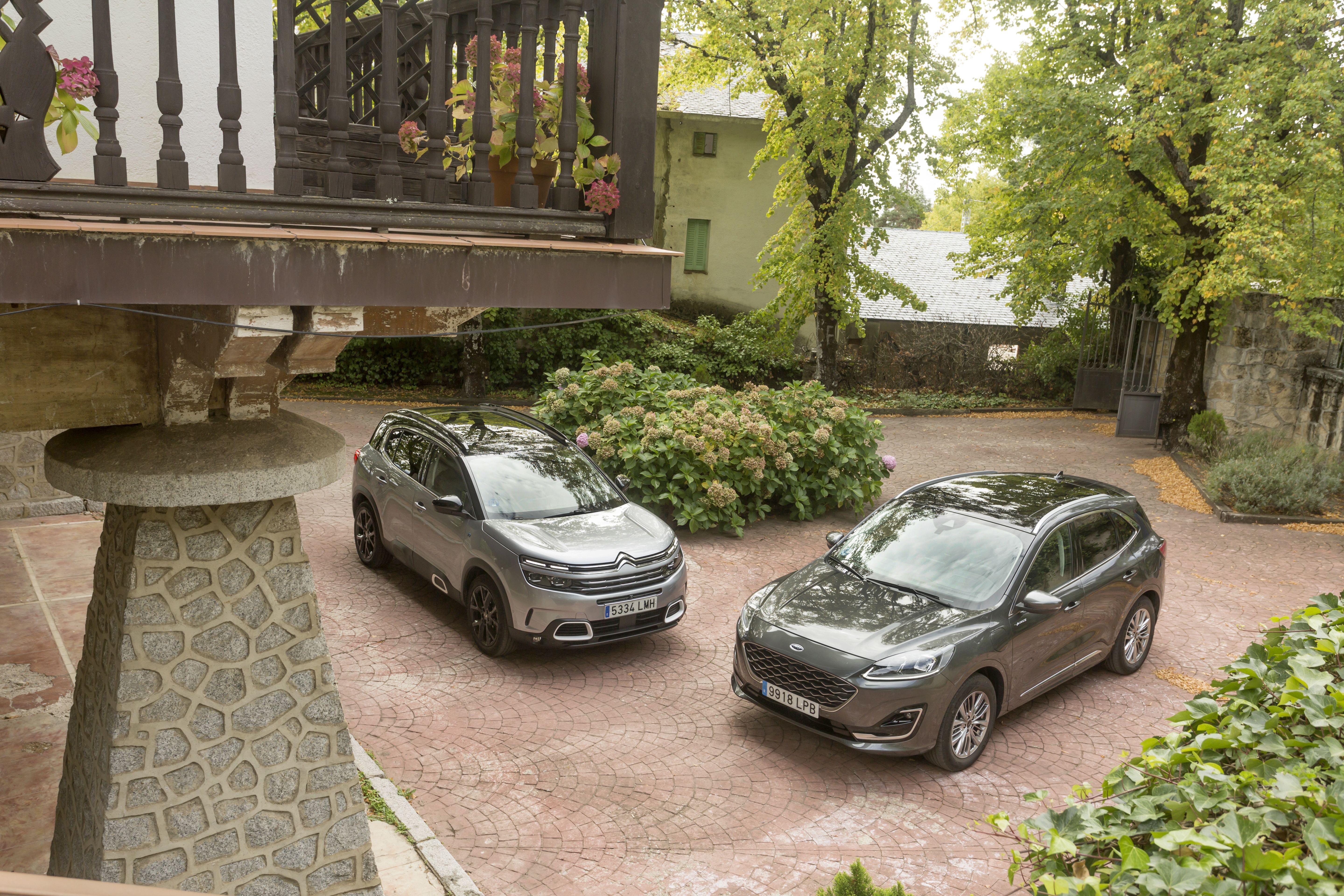 Citroën C5 Aircross Hybrid vs Ford Kuga PHEV