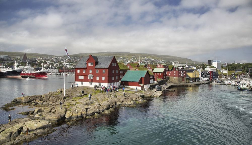 Los barcos de las Islas Feroe suministraron cantidades importantes de pescado a los puertos británicos. Los barcos de las Islas Feroe suministraron cantidades importantes de pescado a los puertos británicos.